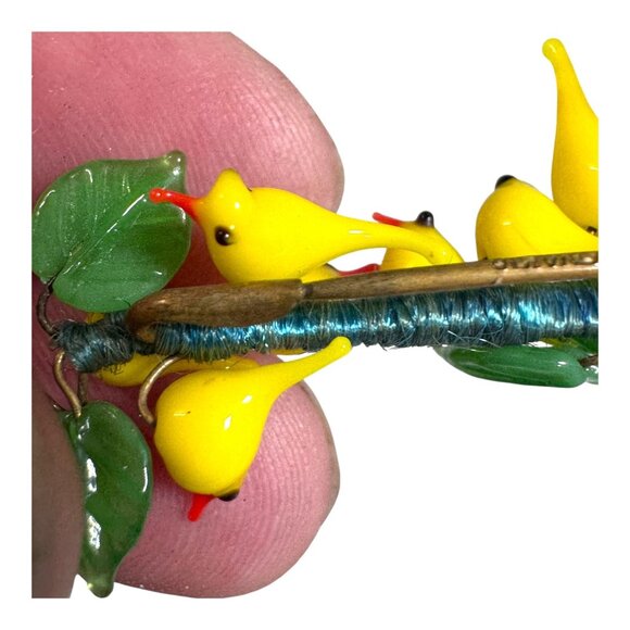 Vintage Venetian Murano Yellow Bird & Leaf Brooch Pin Canaries Glass Leaves Rare - Picture 3 of 6